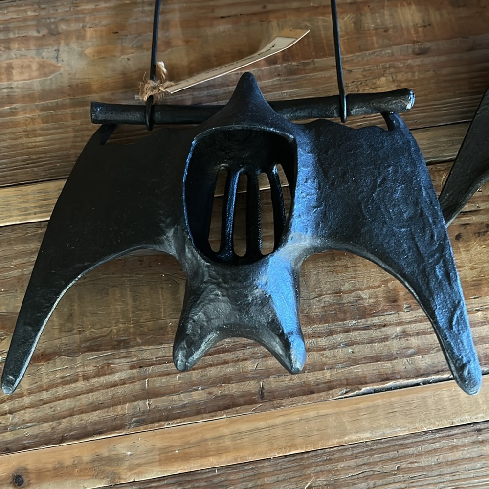 Pottery Barn Vampire π§ Bat π¦ Metal Votive Holder BNWT RARE! - Picture 5 of 9